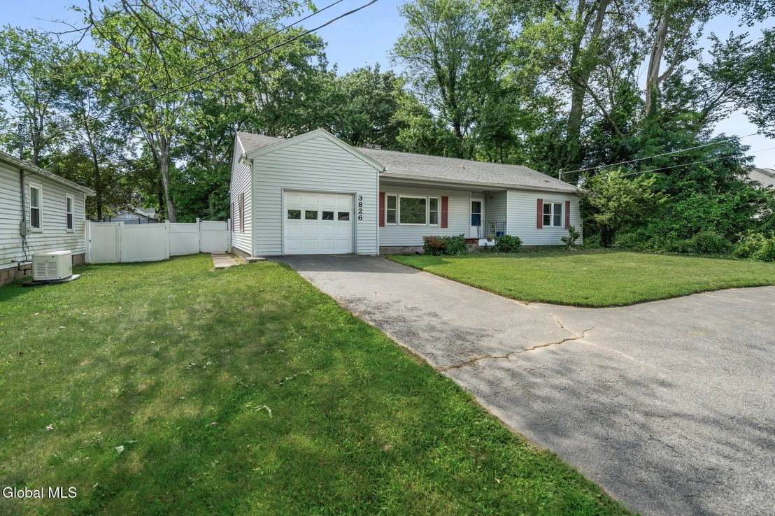 Photo of 3826 Carman Road