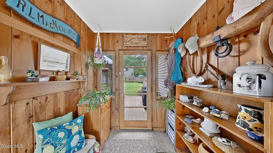 Photo of 303 Wren Street