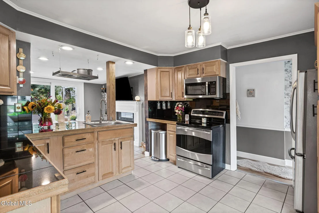 Photo of 1048 Spry Lane