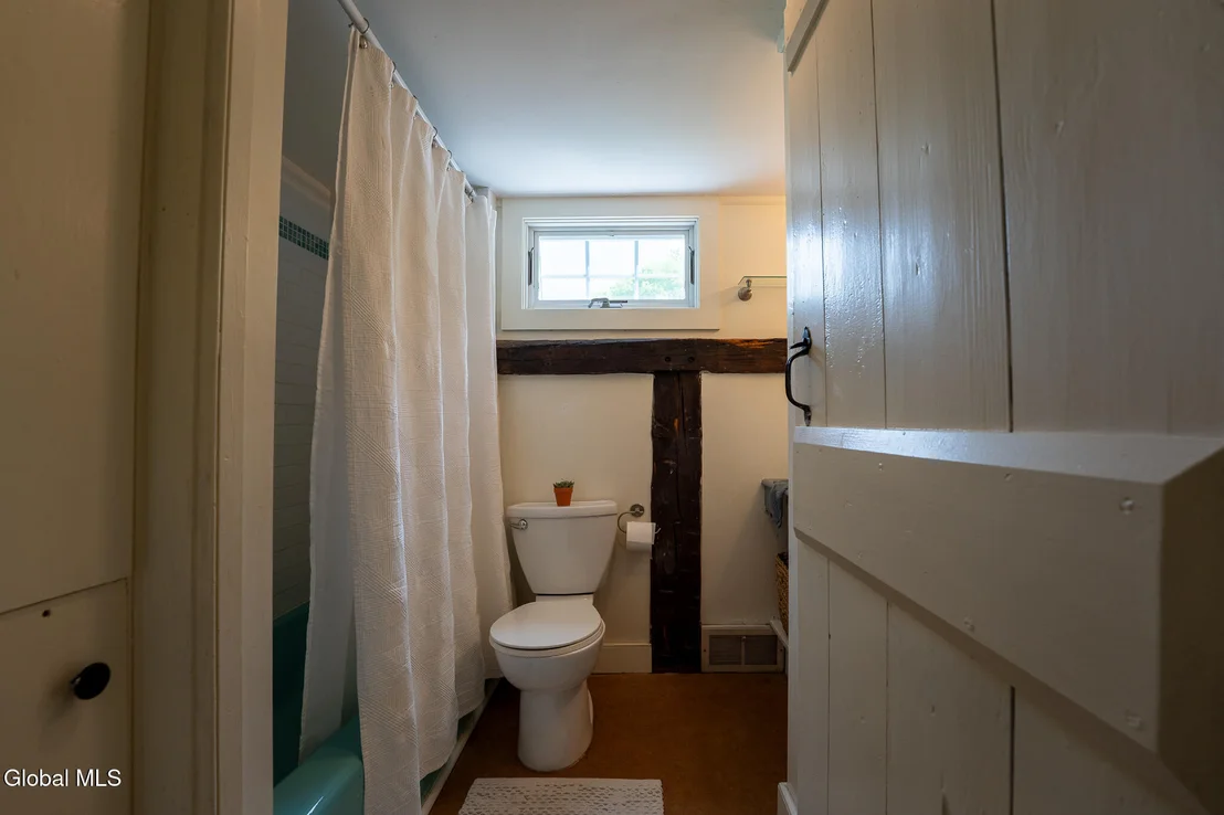 Photo of 1712 Crescent Road