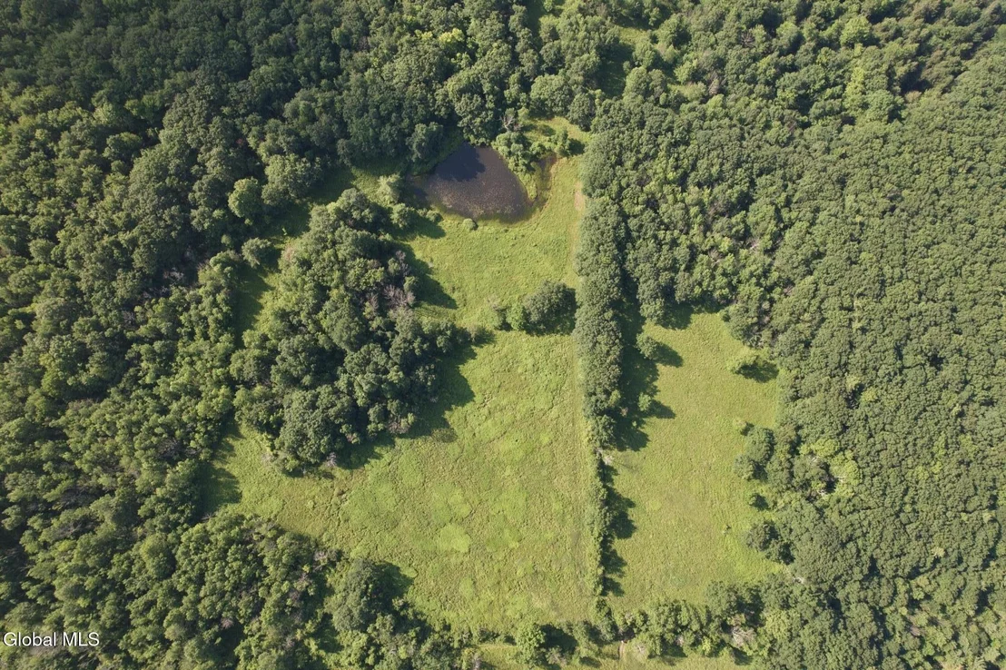 Photo of L-11 Earls Road