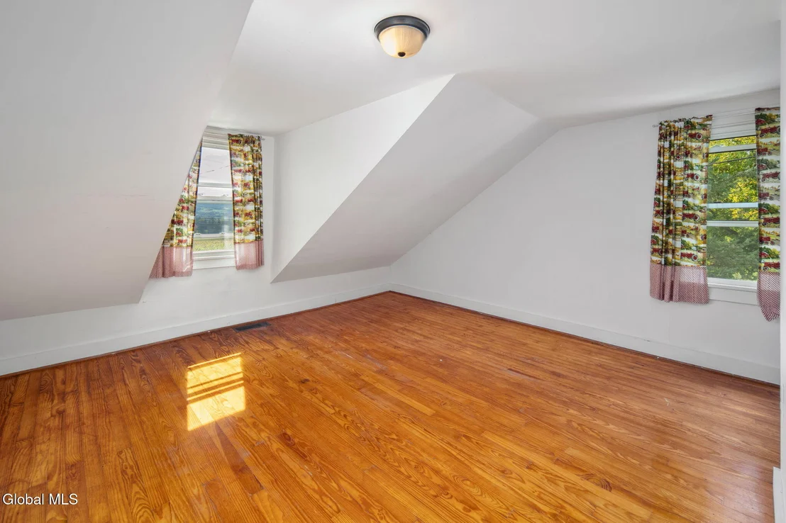 Photo of 223 Grovenors Corners Road