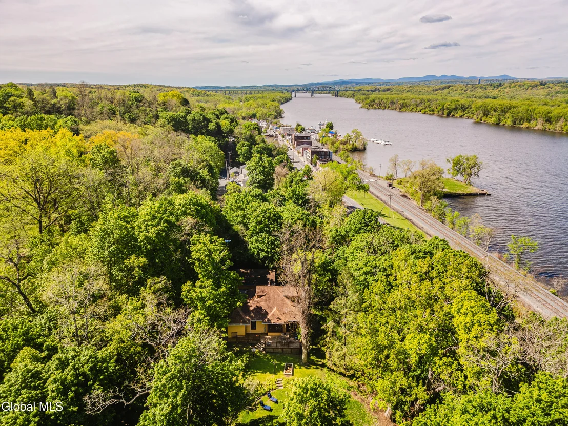 Photo of 4 1st Street