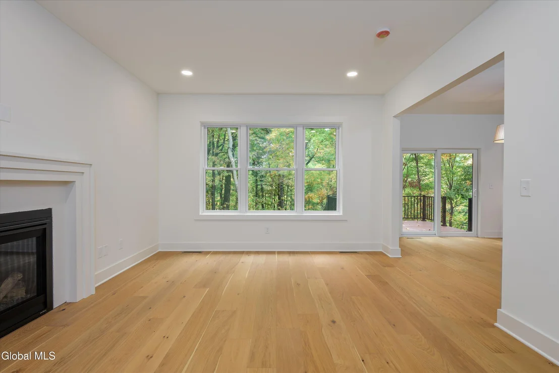 Photo of 1737 Crescent Road