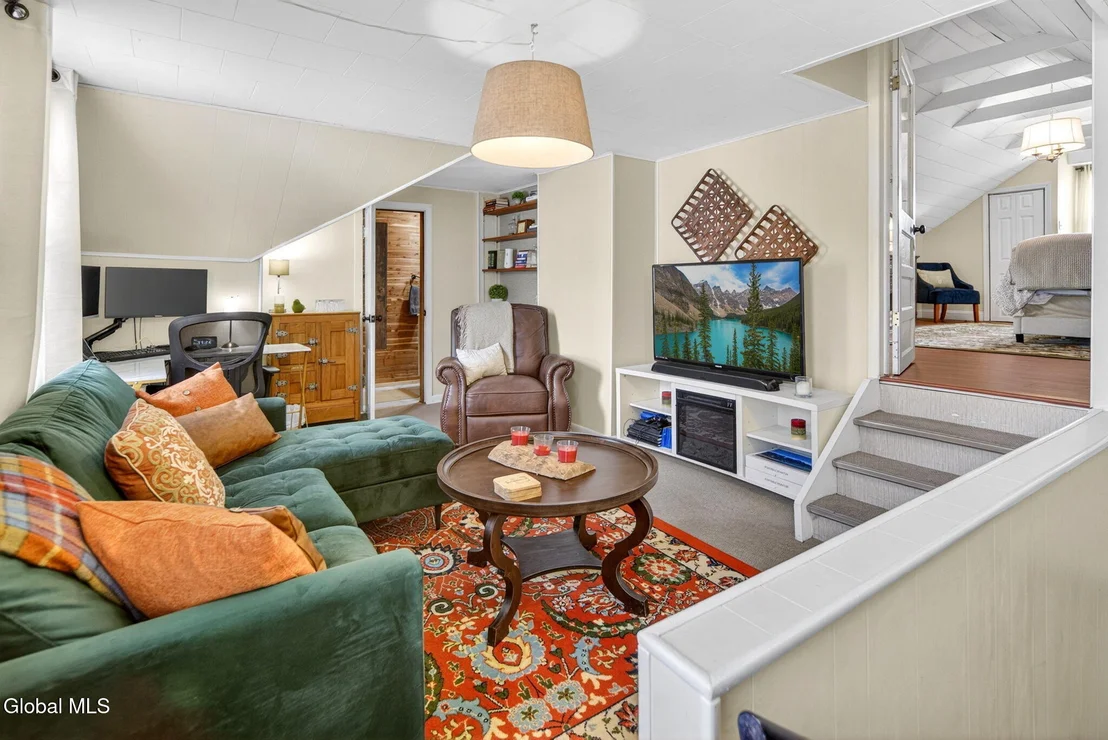 Photo of 32 Puritan Drive