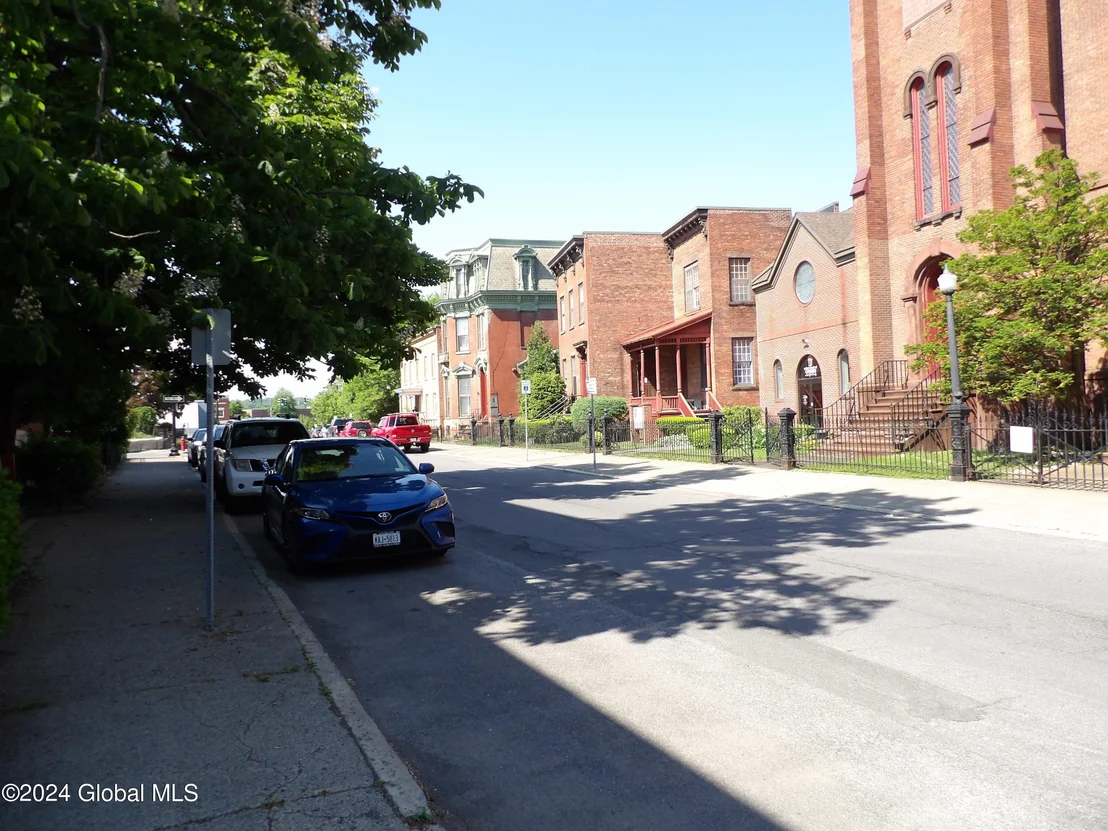 Photo of 128 Mohawk Street