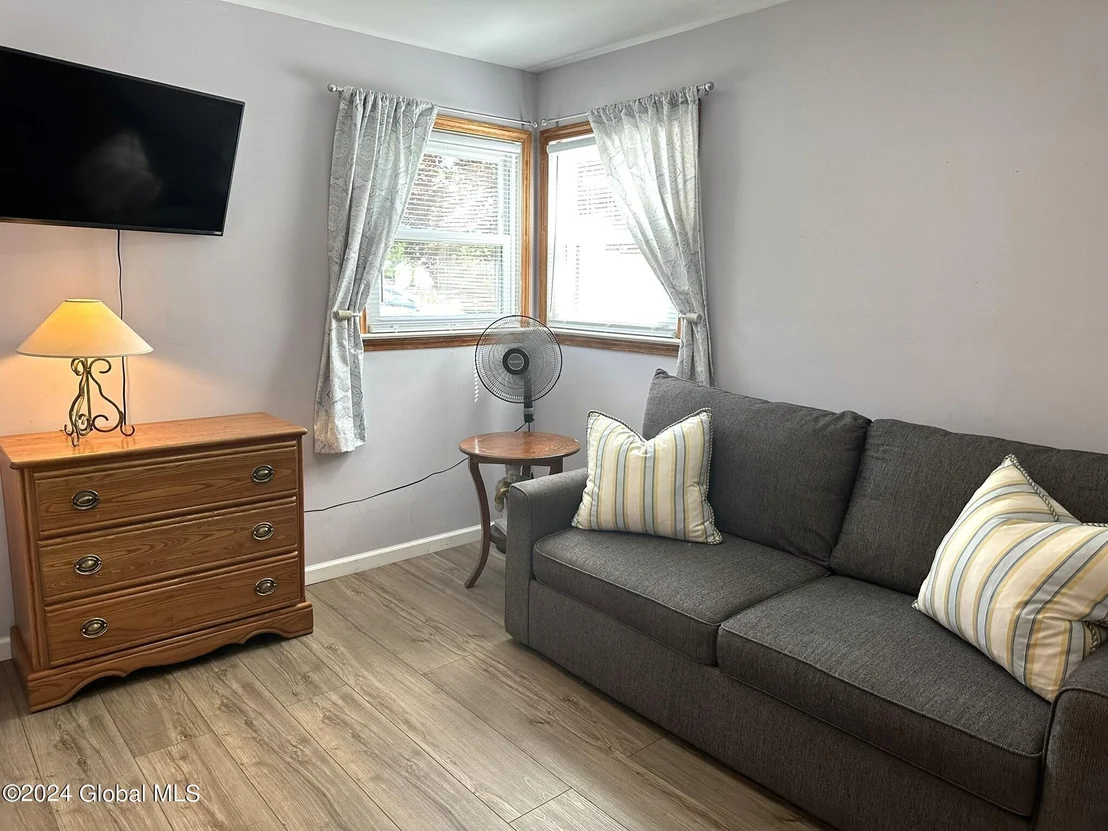 Photo of 309 Chiswell Road