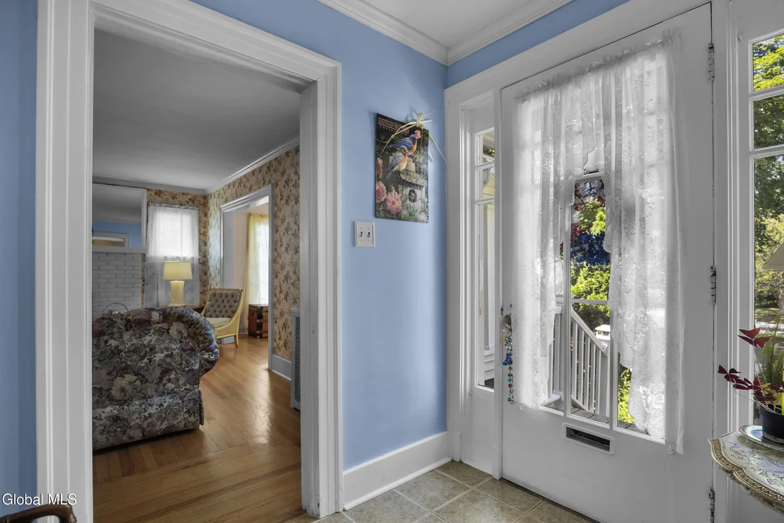 Photo of 820 Central Parkway