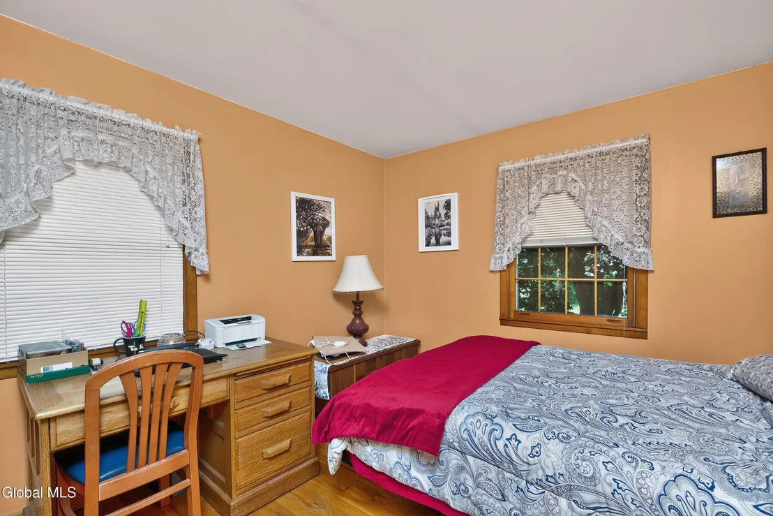 Photo of 137 Mammoth Spring Road