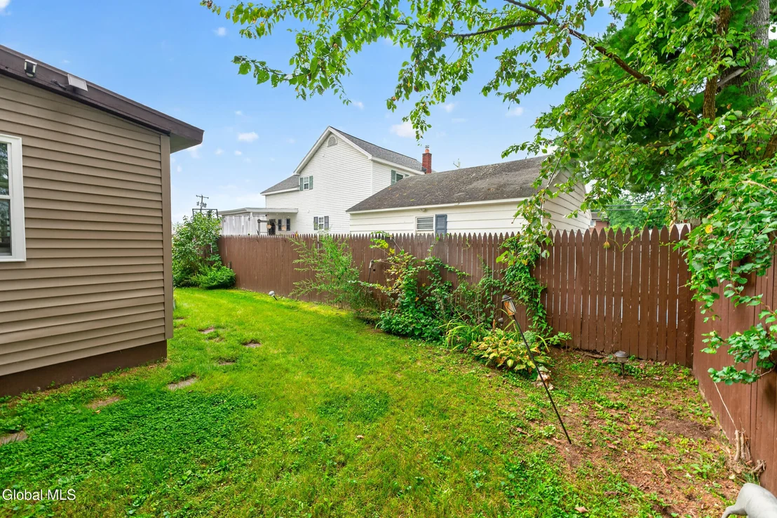 Photo of 341 Princetown Road