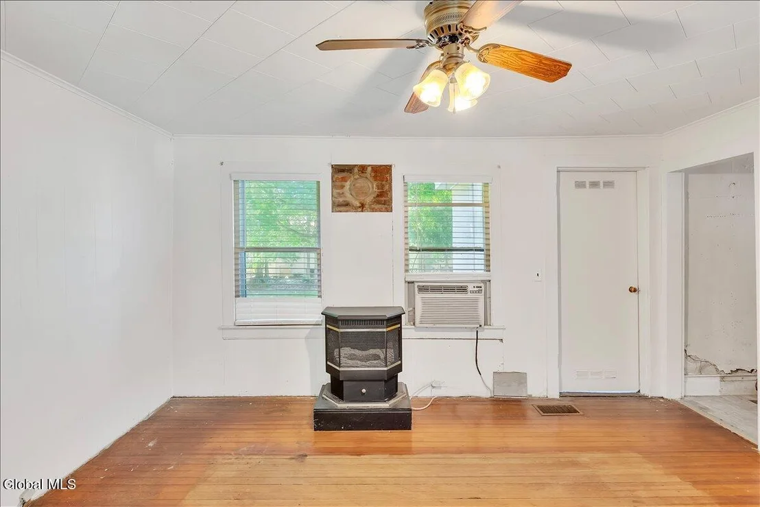 Photo of 60 Maple Avenue