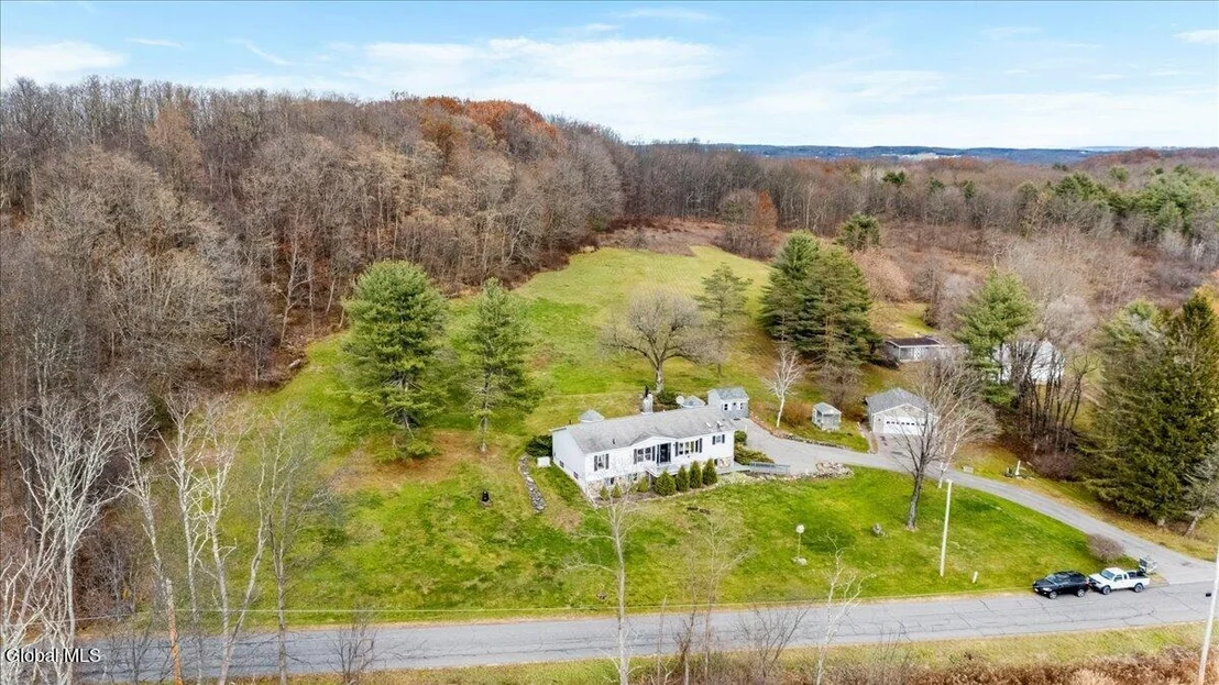 Photo of 858 Stone Bridge Road