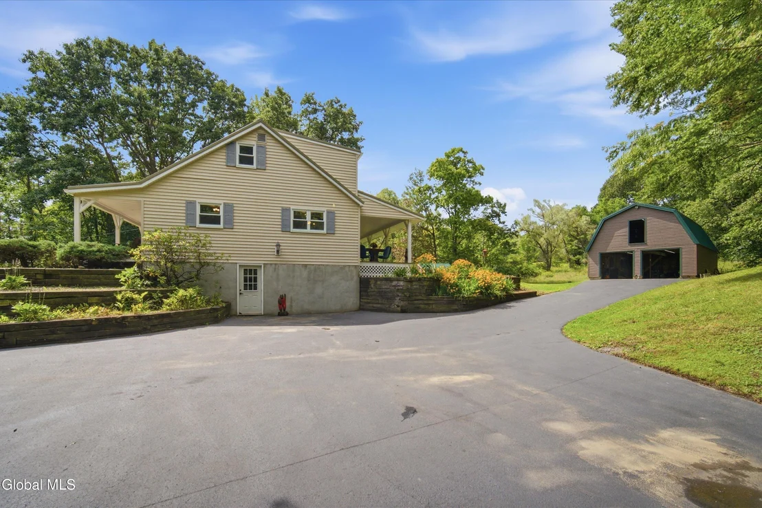 Photo of 1108 North Road