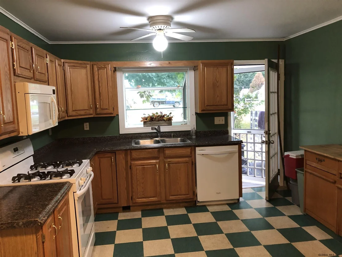 Photo of 5 MANN Drive