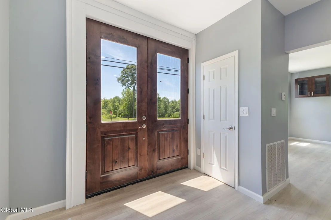 Photo of 5 White Road