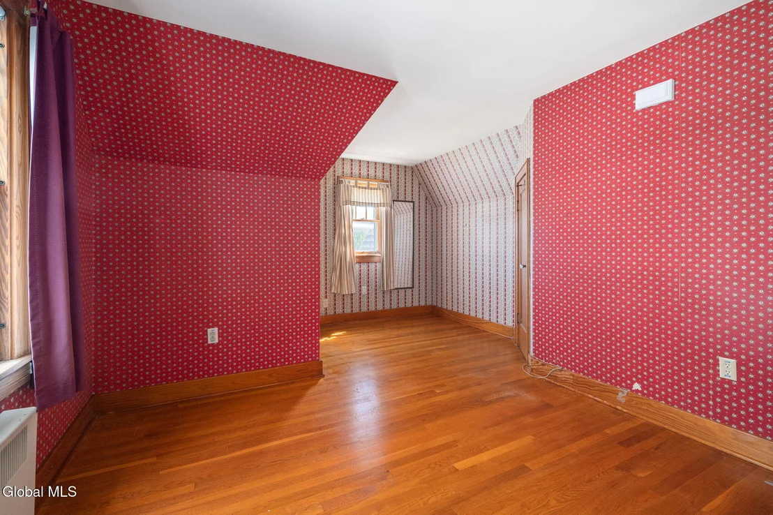 Photo of 122 Clinton Circle