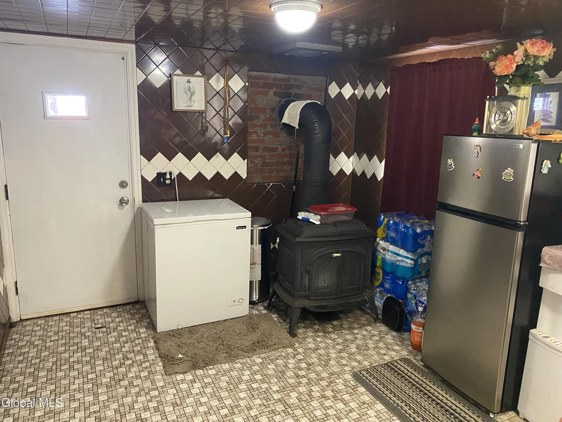 Photo of 817 Holland Road