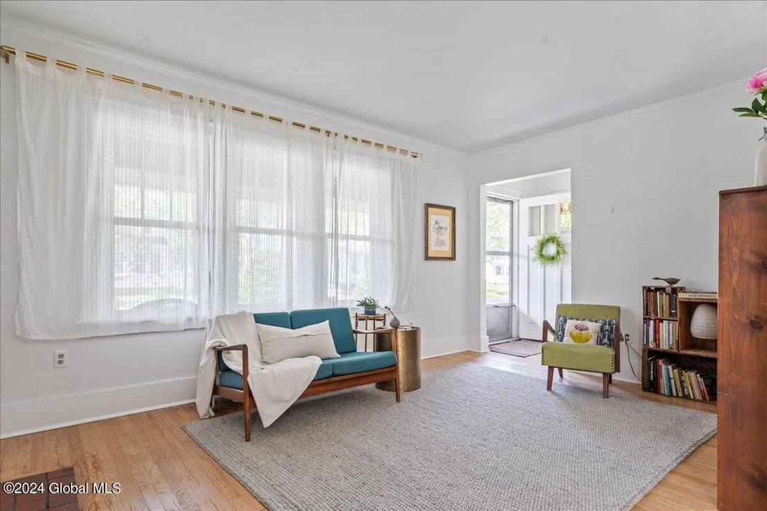 Photo of 1102 Baker Avenue
