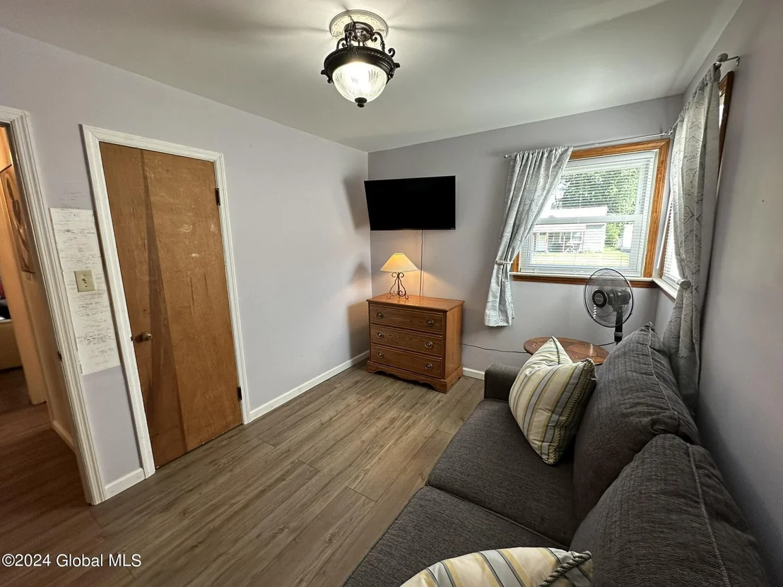Photo of 309 Chiswell Road