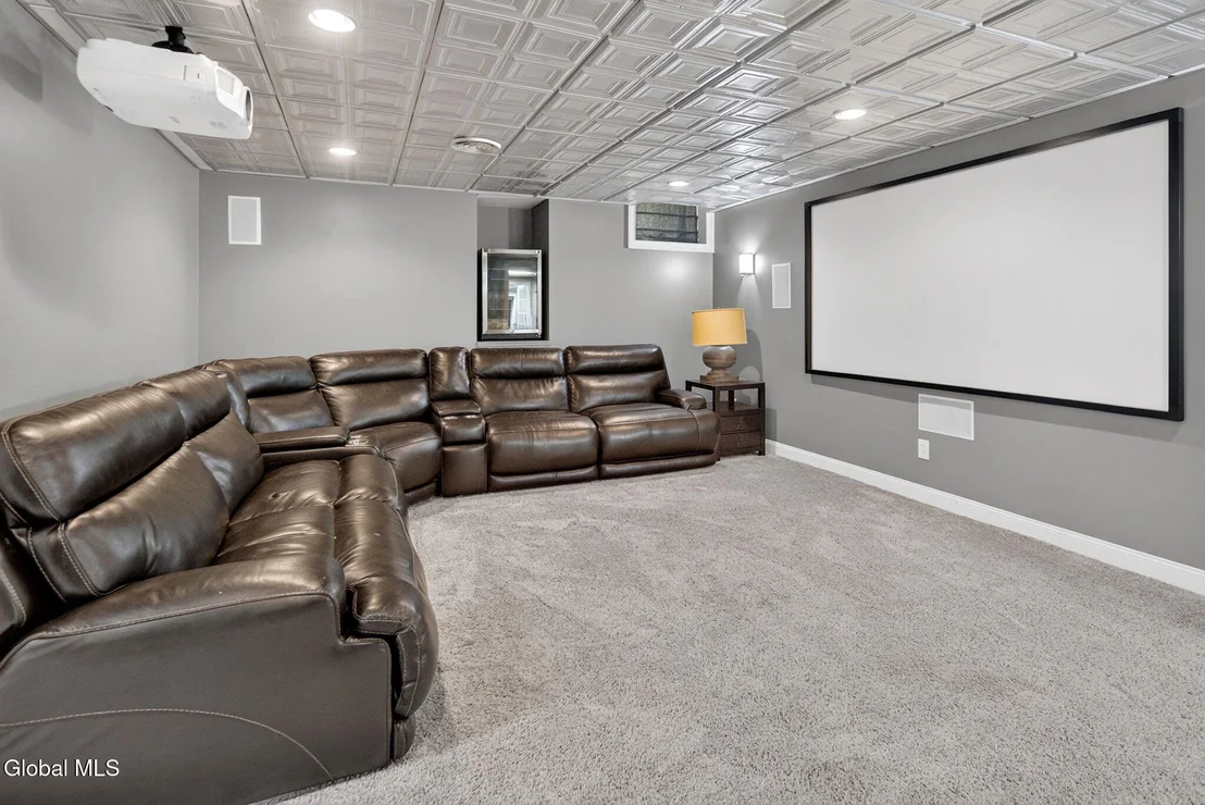 Photo of 245 Menlo Park Road