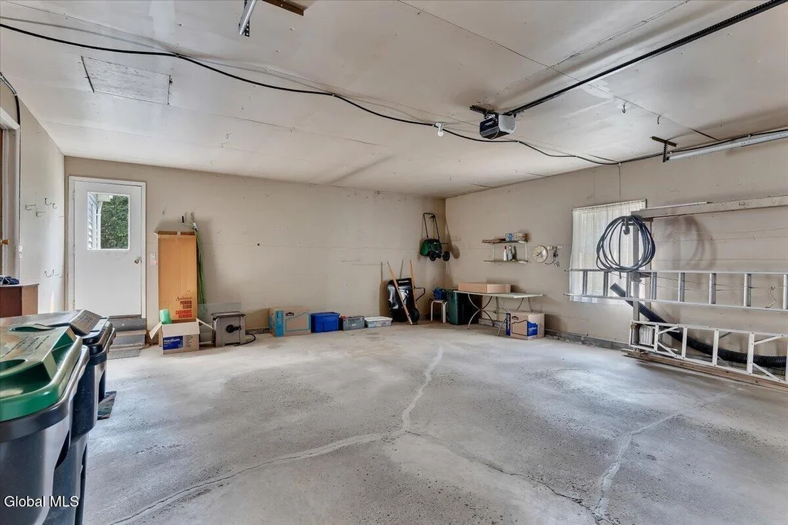 Photo of 109 Oakwood Drive