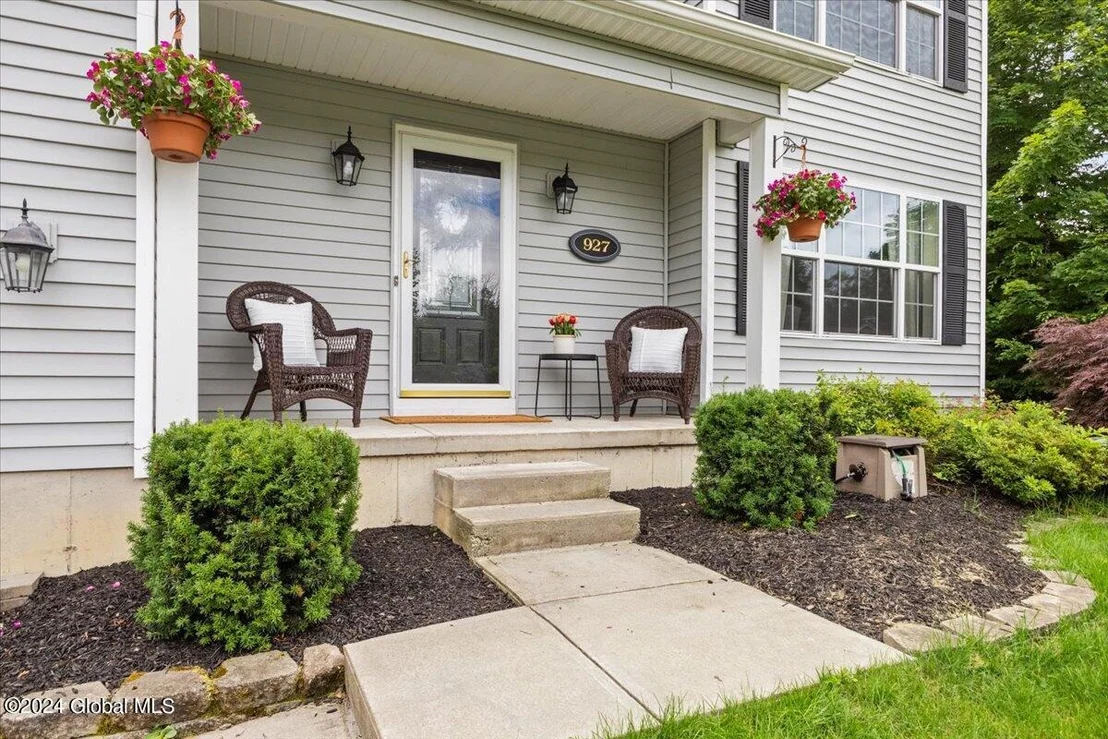Photo of 927 Mac Arthur Drive