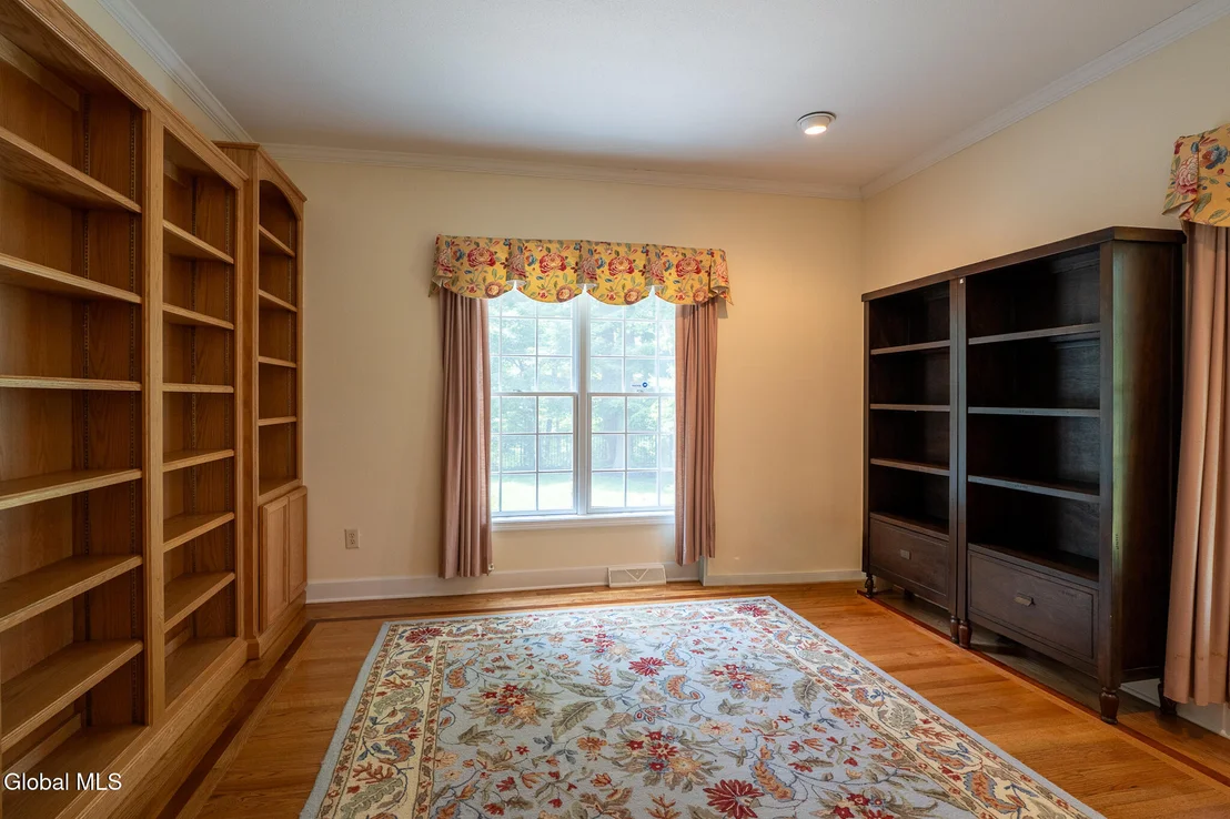 Photo of 10 Whitestone Way