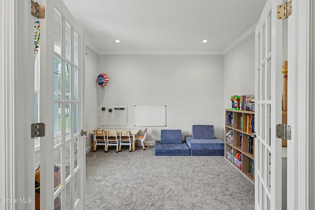 Photo of 30 Greenbrier Way