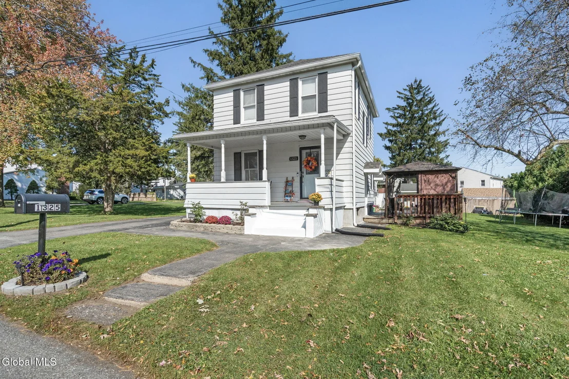 Photo of 1325 Coplon Avenue
