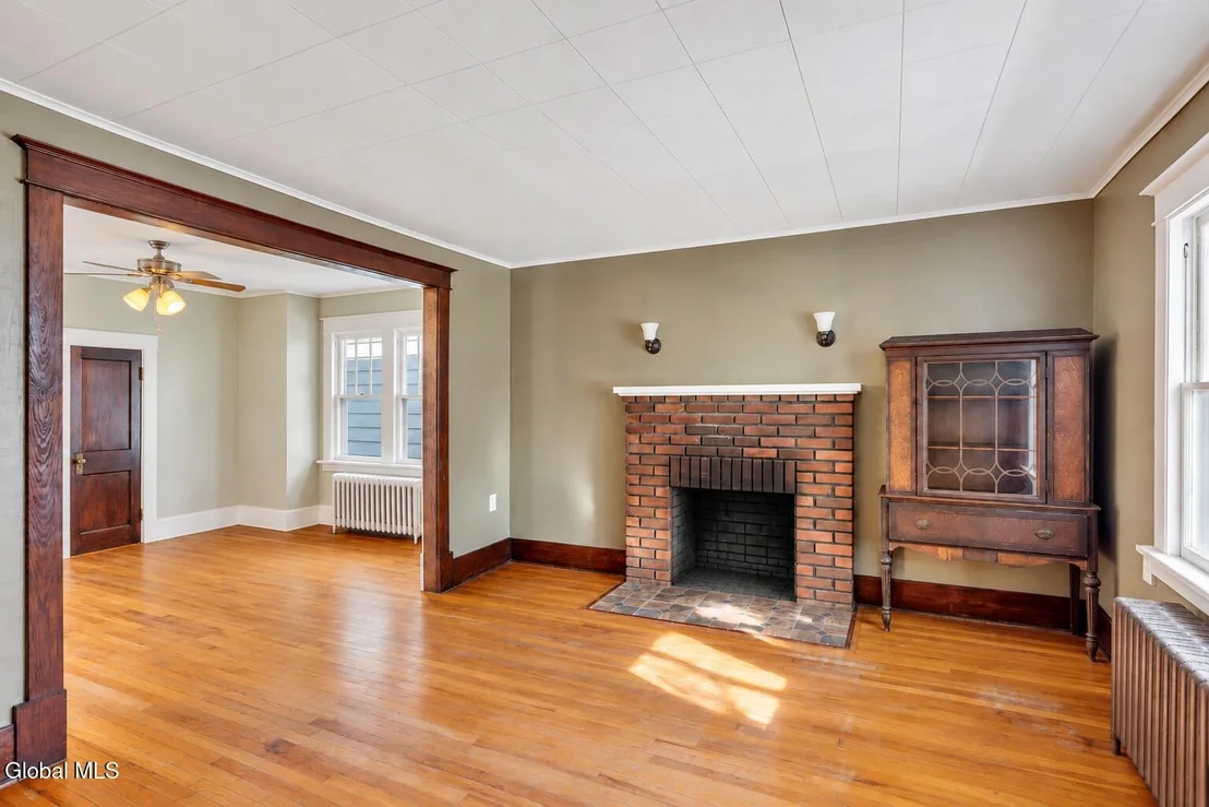 Photo of 2 Irving Place