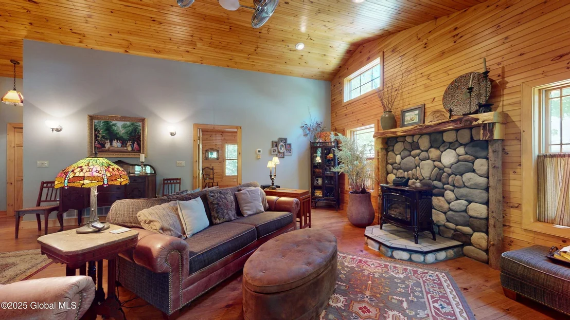 Photo of 44 Overbrook Road