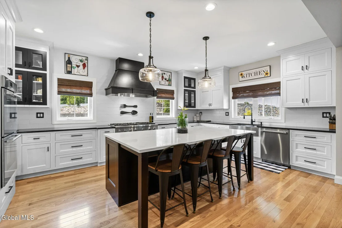 Photo of 1 Londonderry Way