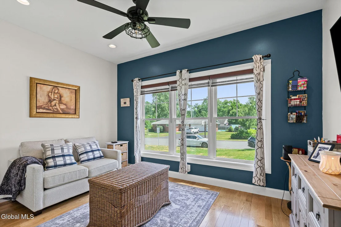 Photo of 1 Londonderry Way