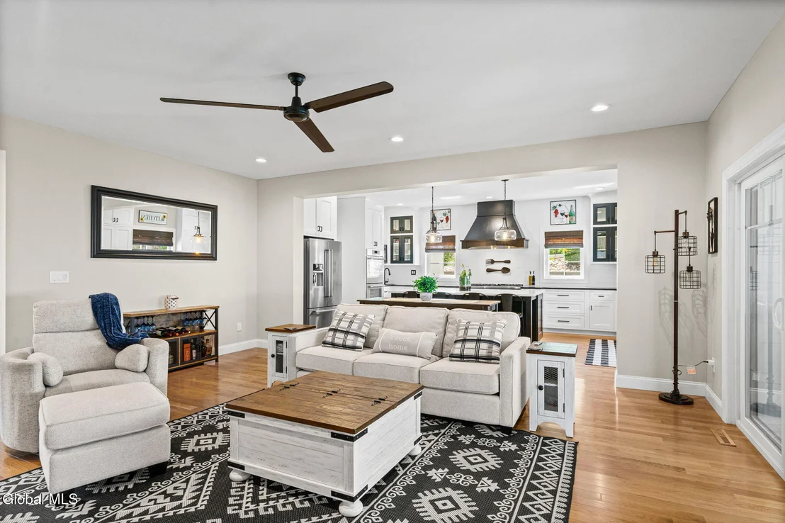 Photo of 1 Londonderry Way