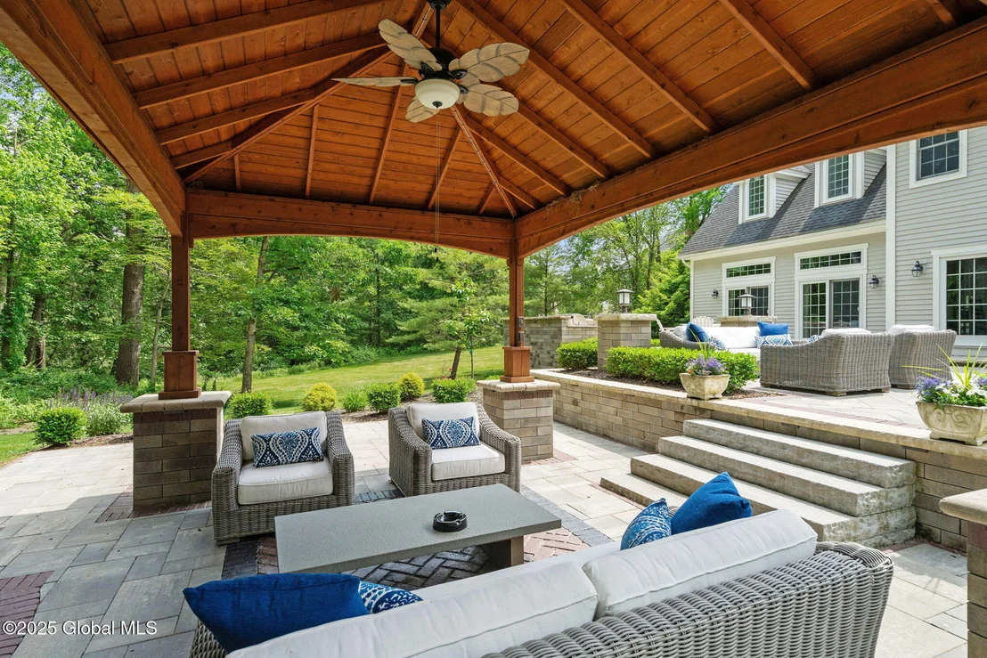 Photo of 428 Ridgehill Road
