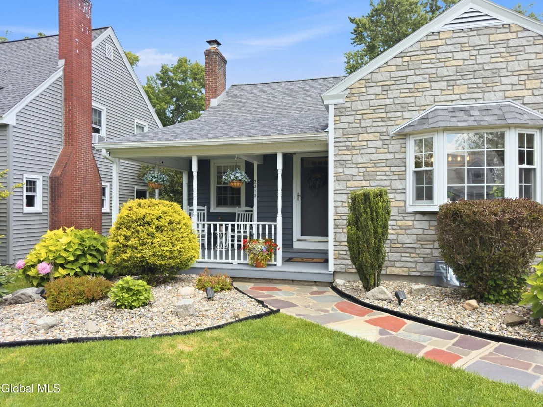 Photo of 2313 Barcelona Road