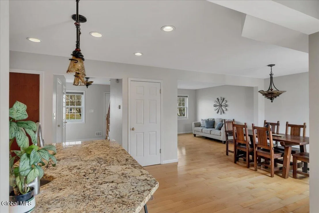 Photo of 128 Horizon Boulevard