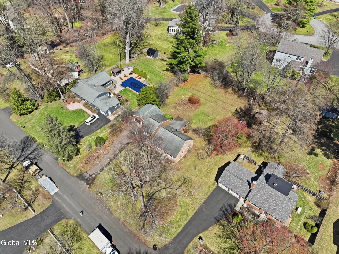 Photo of 138 Birchwood Drive