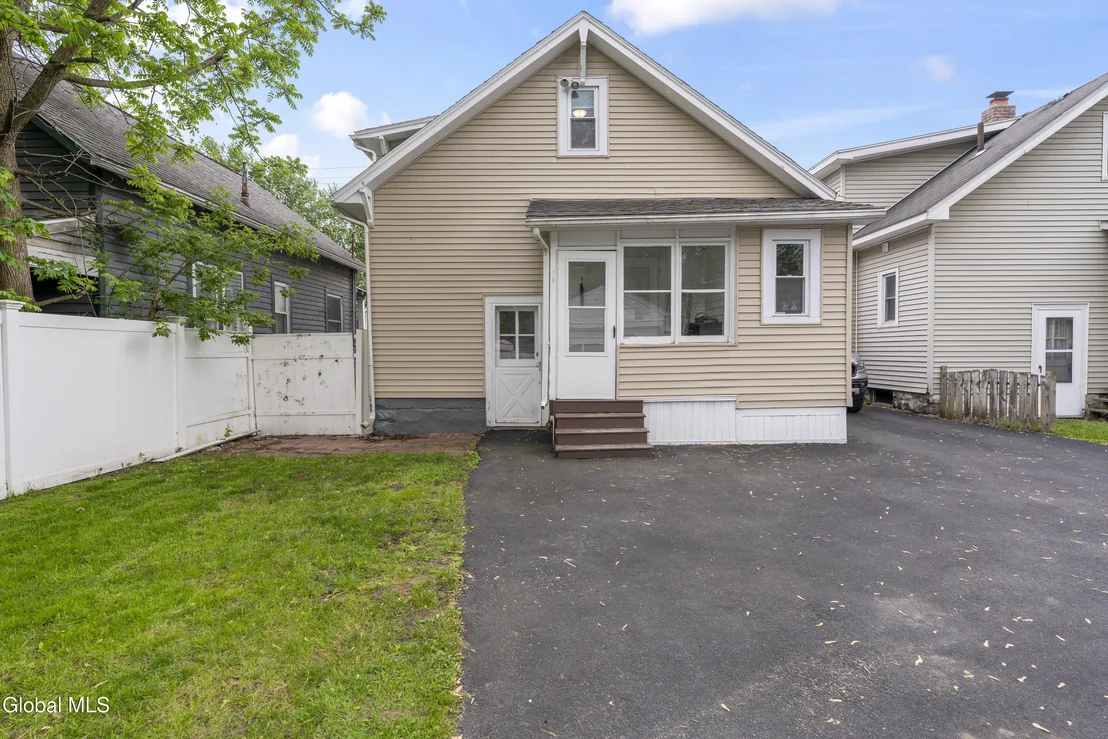 Photo of 106 Lark Street