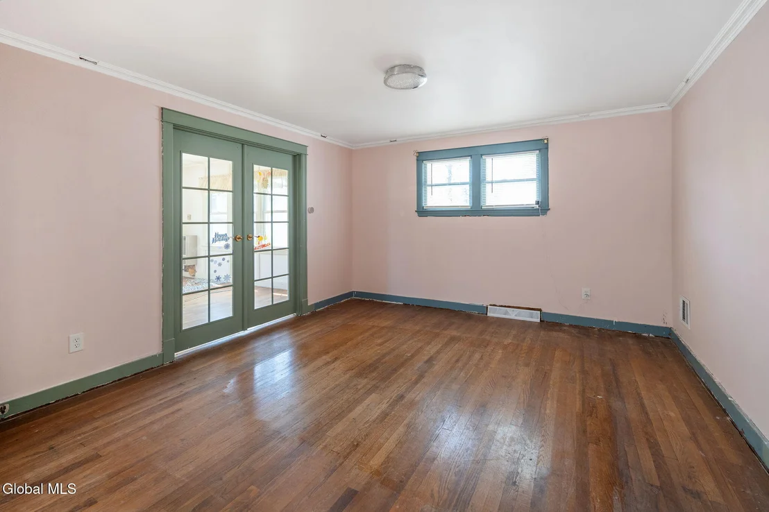 Photo of 137 Washington Avenue
