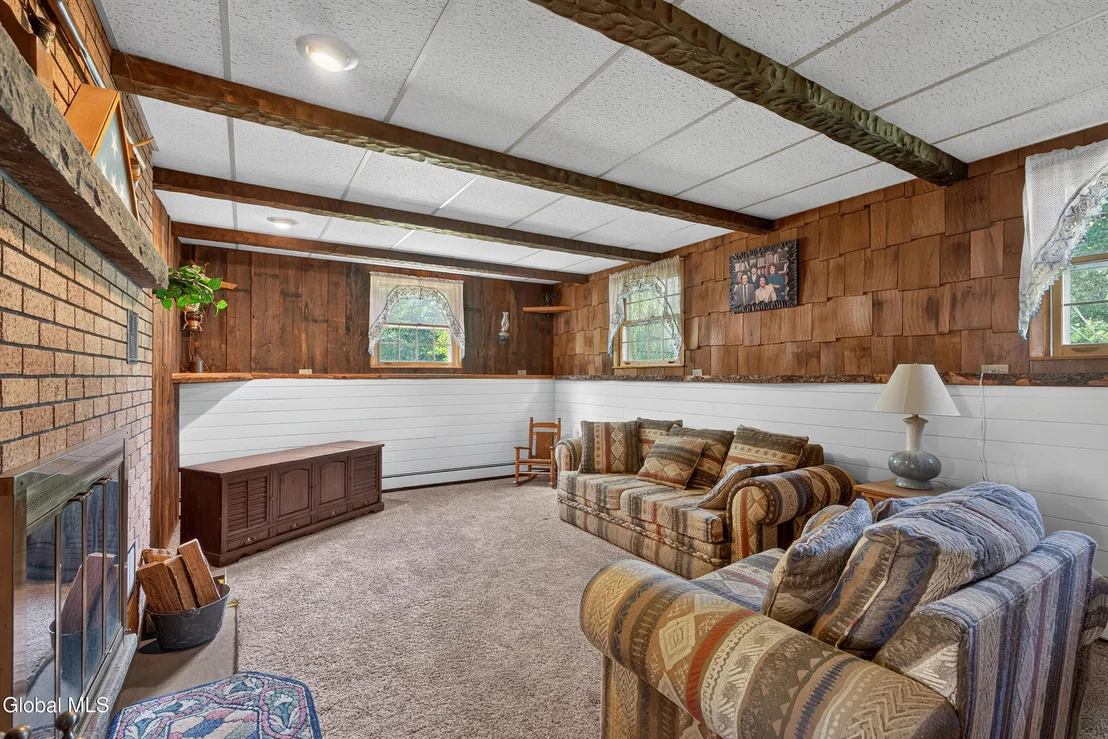 Photo of 137 Mammoth Spring Road