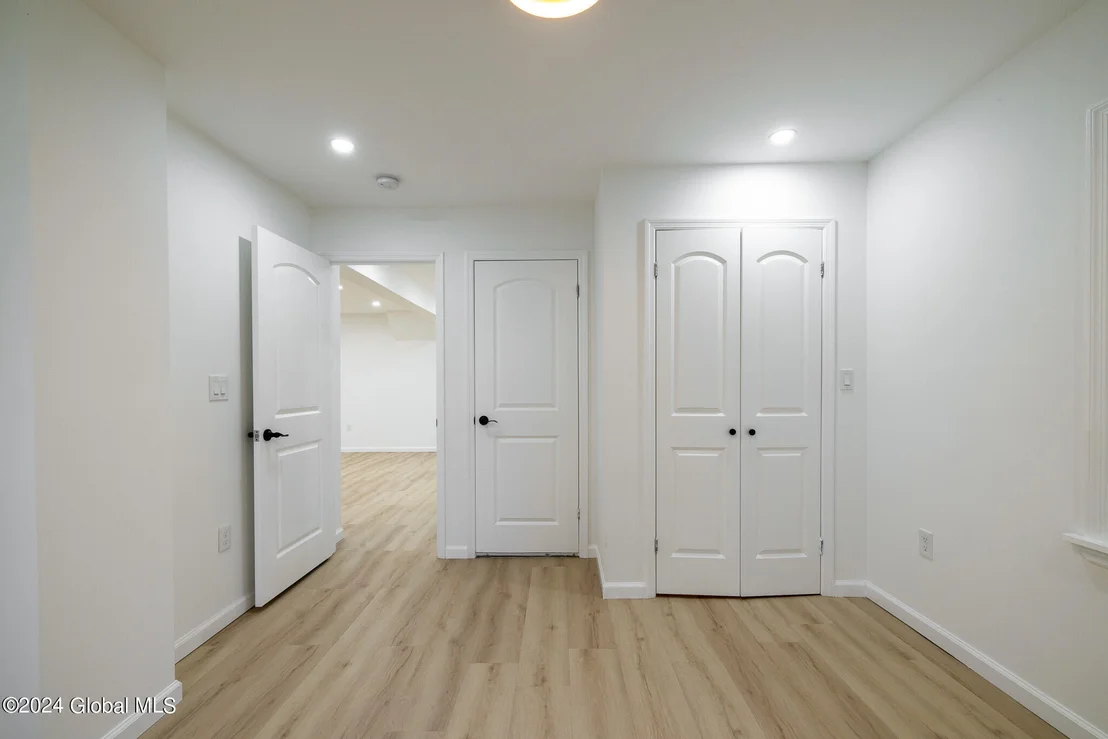 Photo of 1025 Peter Road