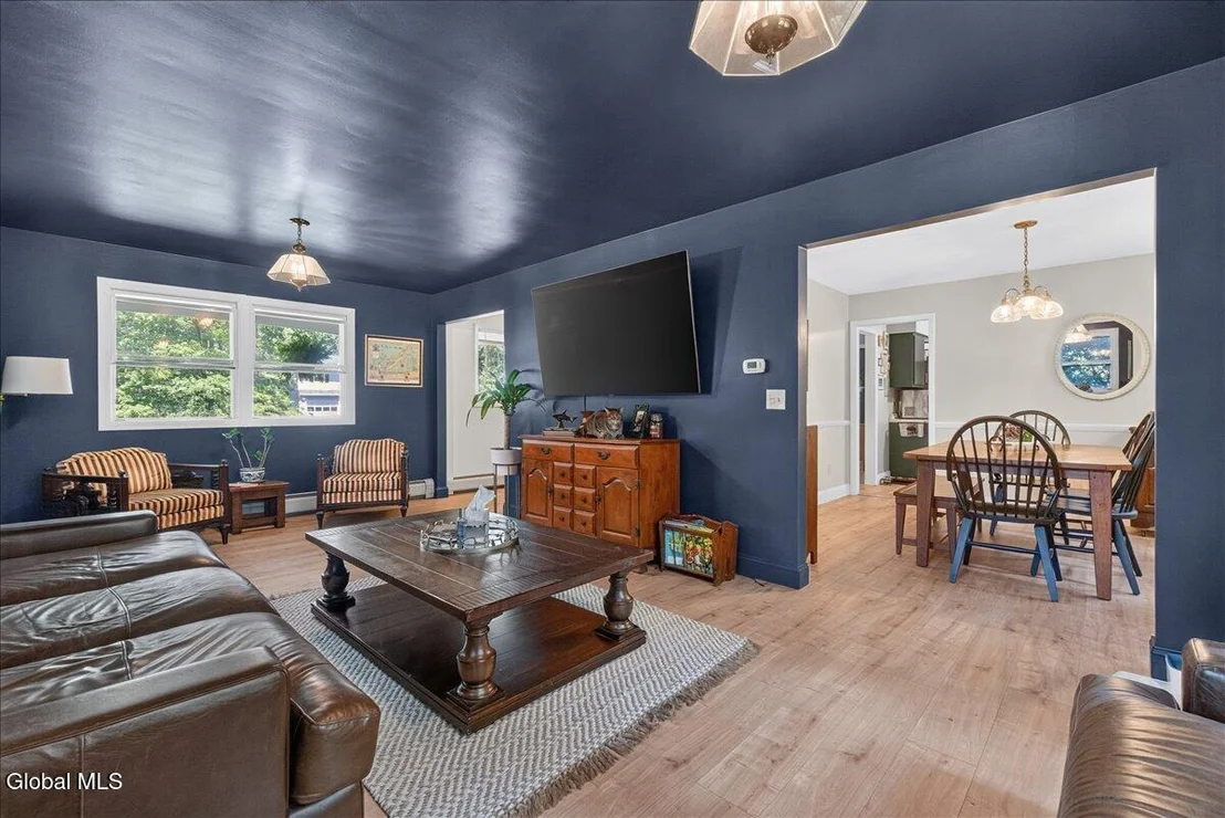 Photo of 8 Cypress Pt
