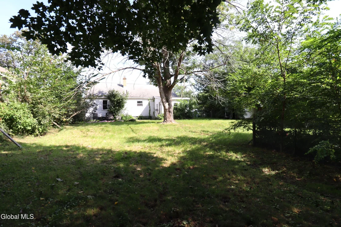 Photo of 2116 Neil Street