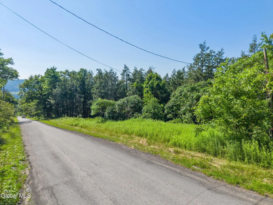 Photo of 253 Armlin Hill Road