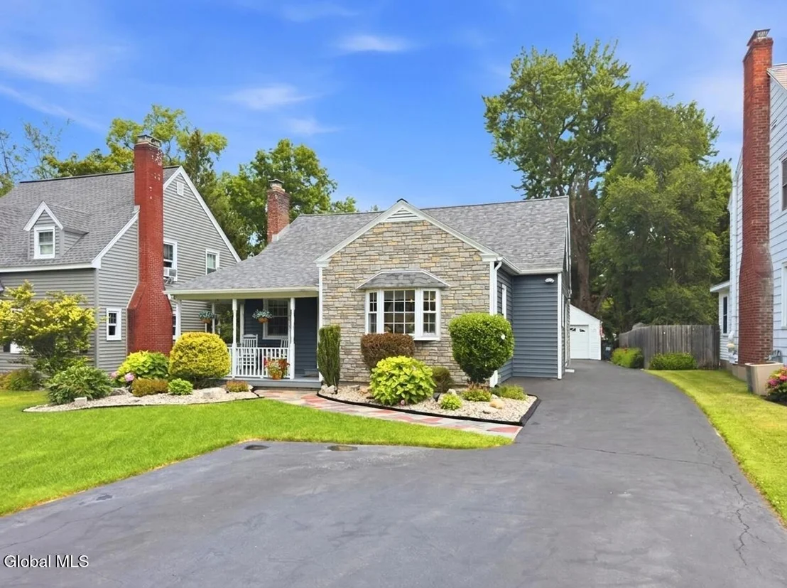 Photo of 2313 Barcelona Road