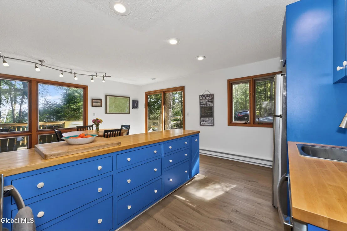 Photo of 55 Lakeview Drive