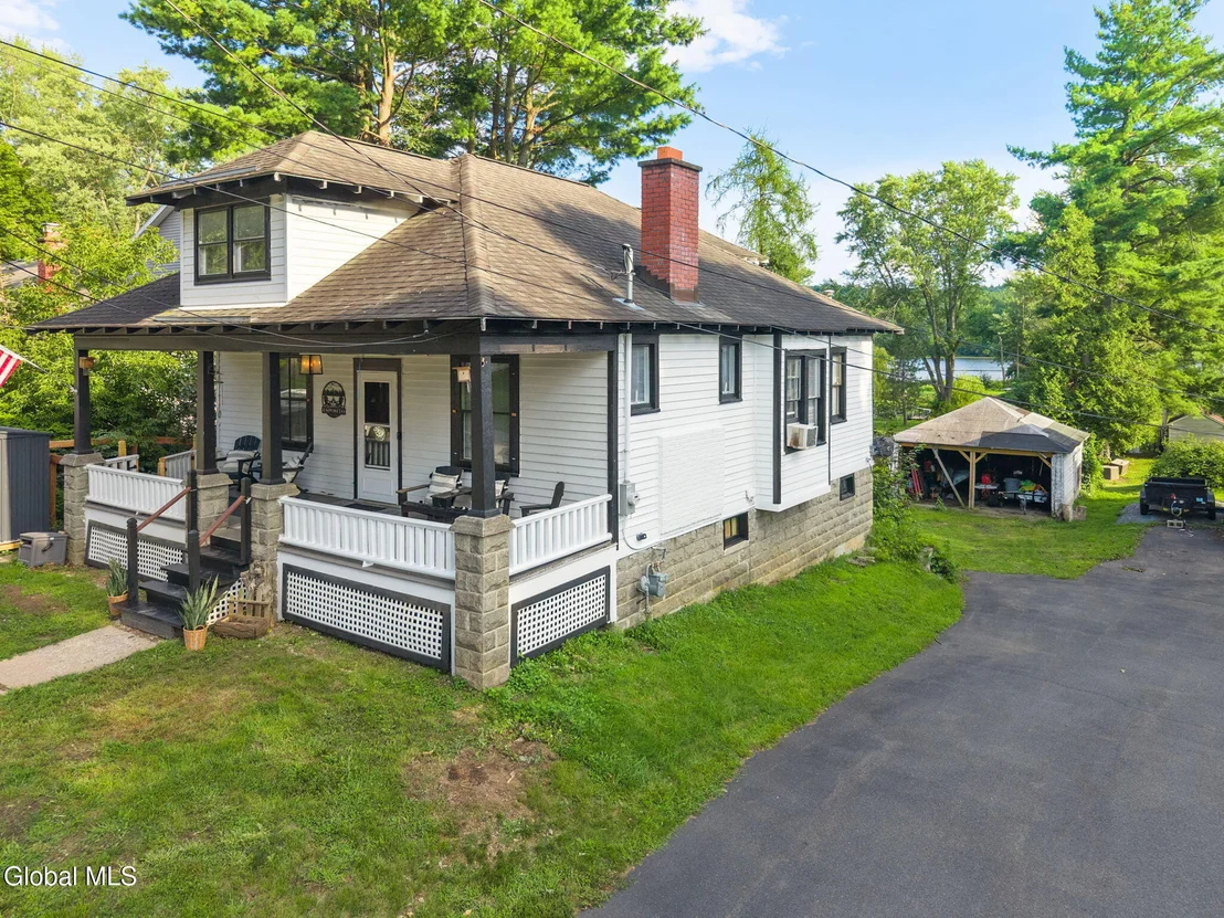 Photo of 246 Riverside Place