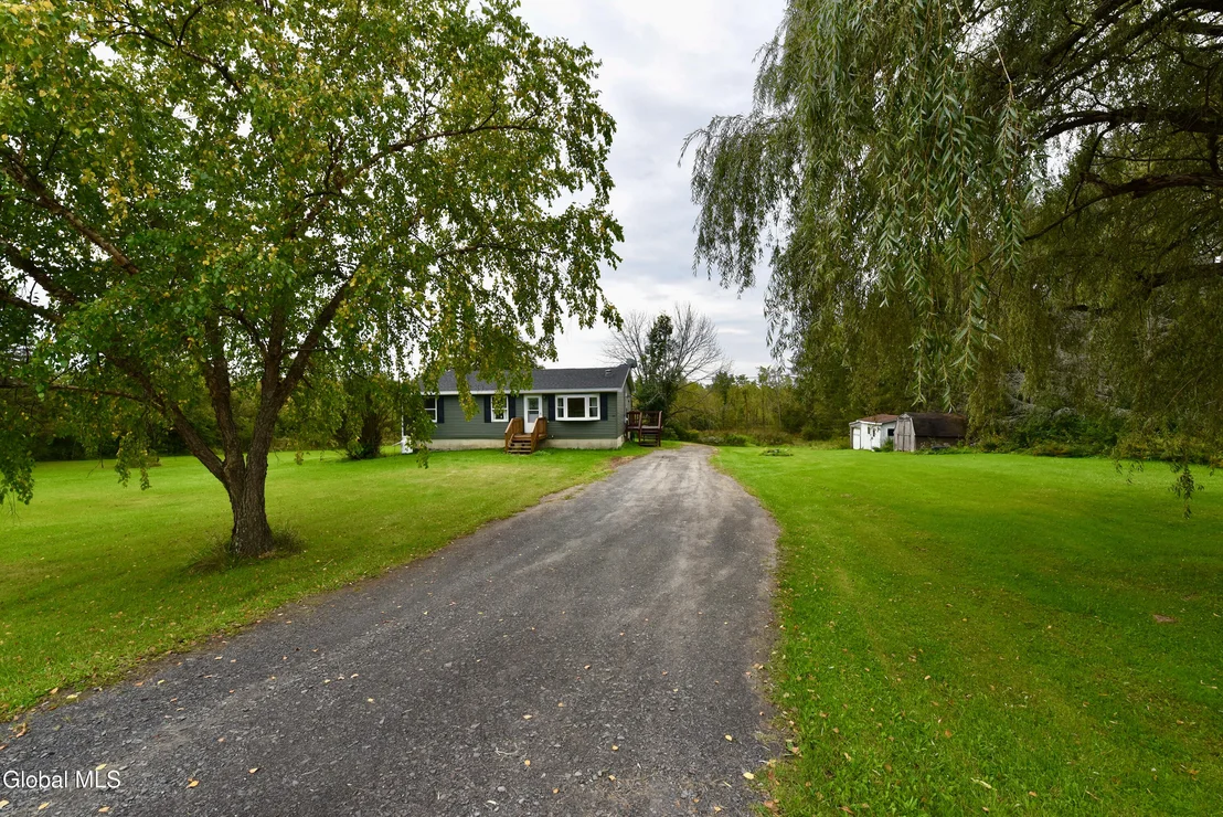 Photo of 455 Middle Road