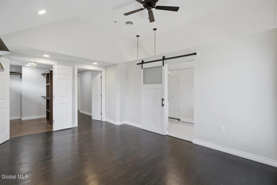Photo of 335 Maple Road